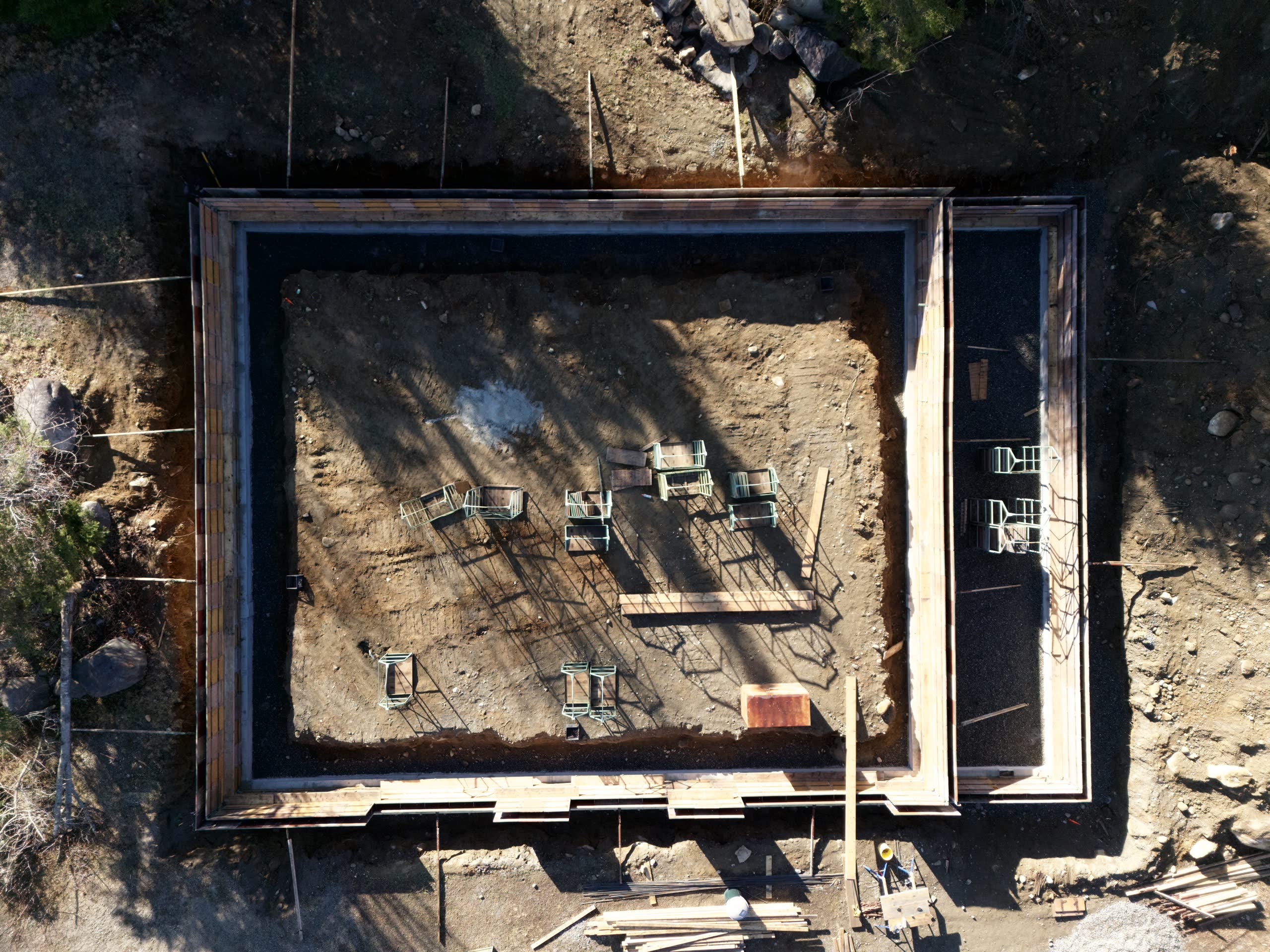Detached garage build in progress by Winter Construction
